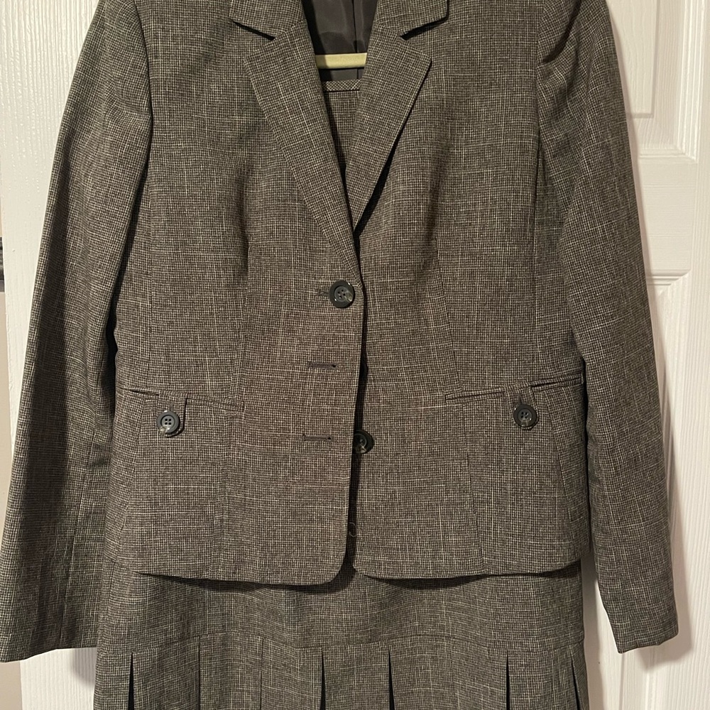 Evan Picone Olive Suit